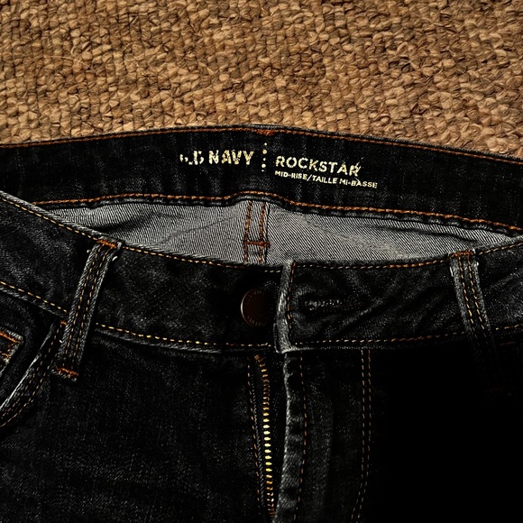 Old Navy skinny jeans - Picture 5 of 6